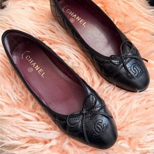 CHANEL Black Quilted Flats with Bow